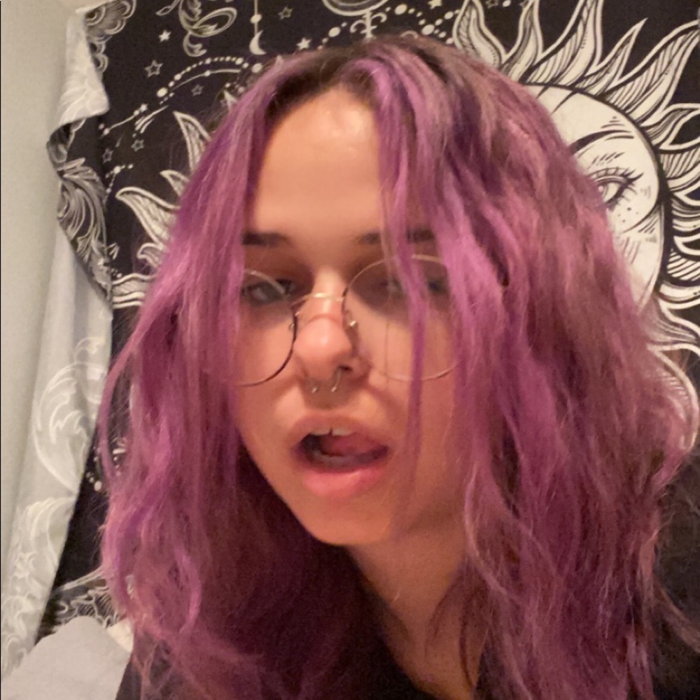 Meet your Posher, Makayla